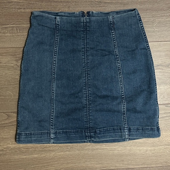 Size 4 Free People Modern Femme Denim Mini Skirt - Picture 4 of 7